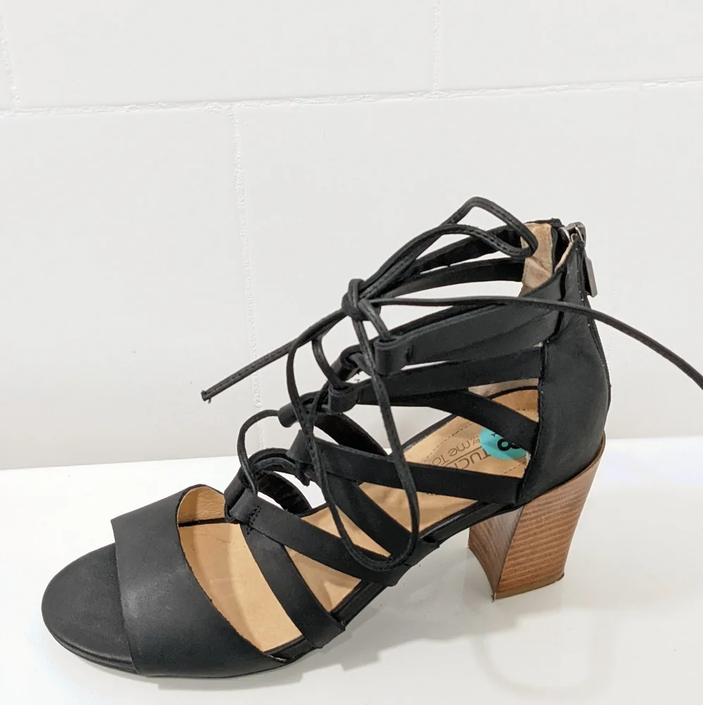 Me too leather sandals